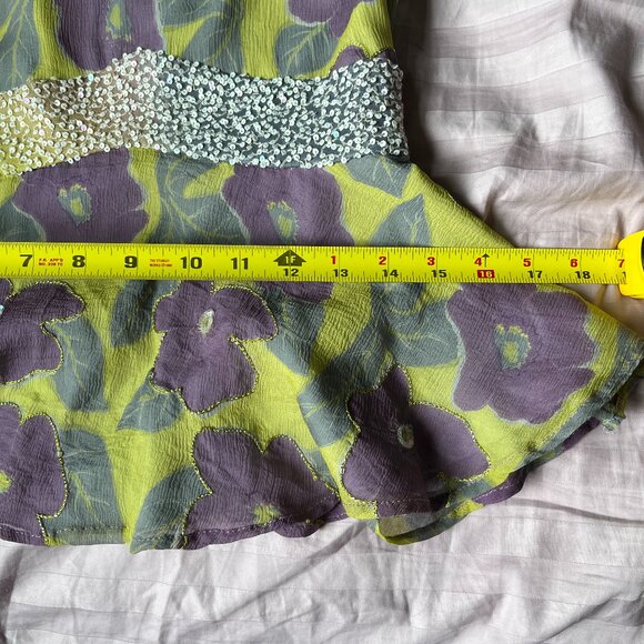 Australian designer 100% silk peplum top with floral design and sequins - Picture 9 of 13
